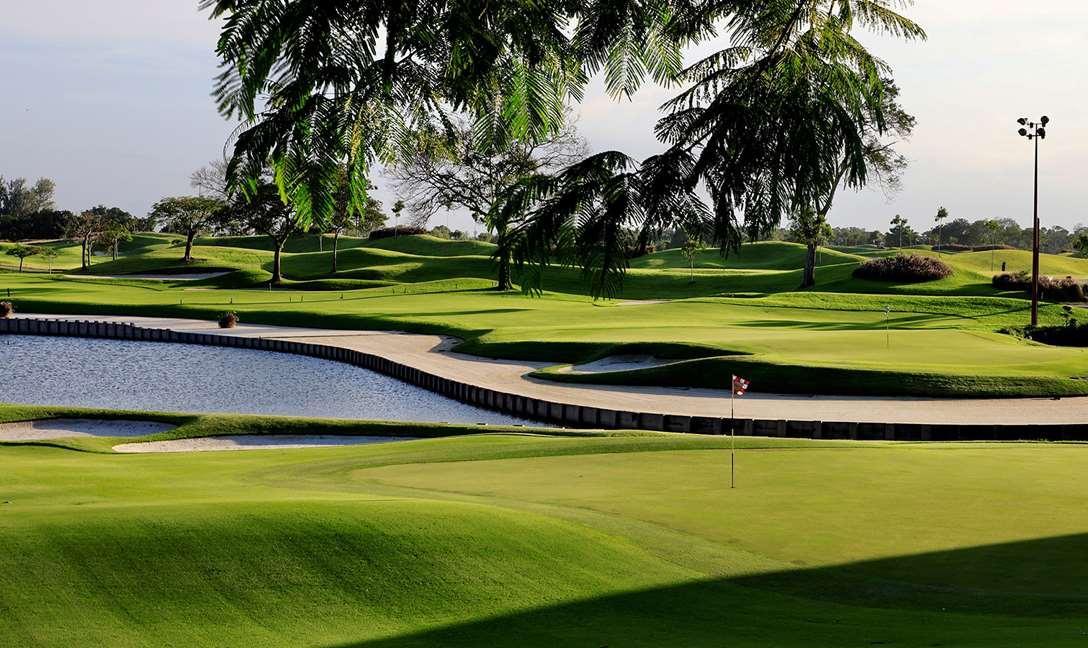 Dusit Thani Laguna Singapore Eksteriør bilde Golf course at the Royal Golf Club