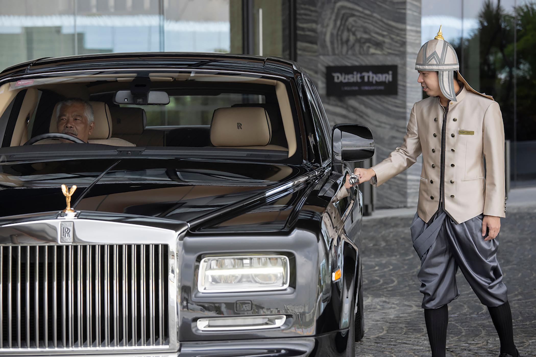 Dusit Thani Laguna Singapore Eksteriør bilde A Rolls-Royce Phantom at Taj Mahal Palace, Mumbai